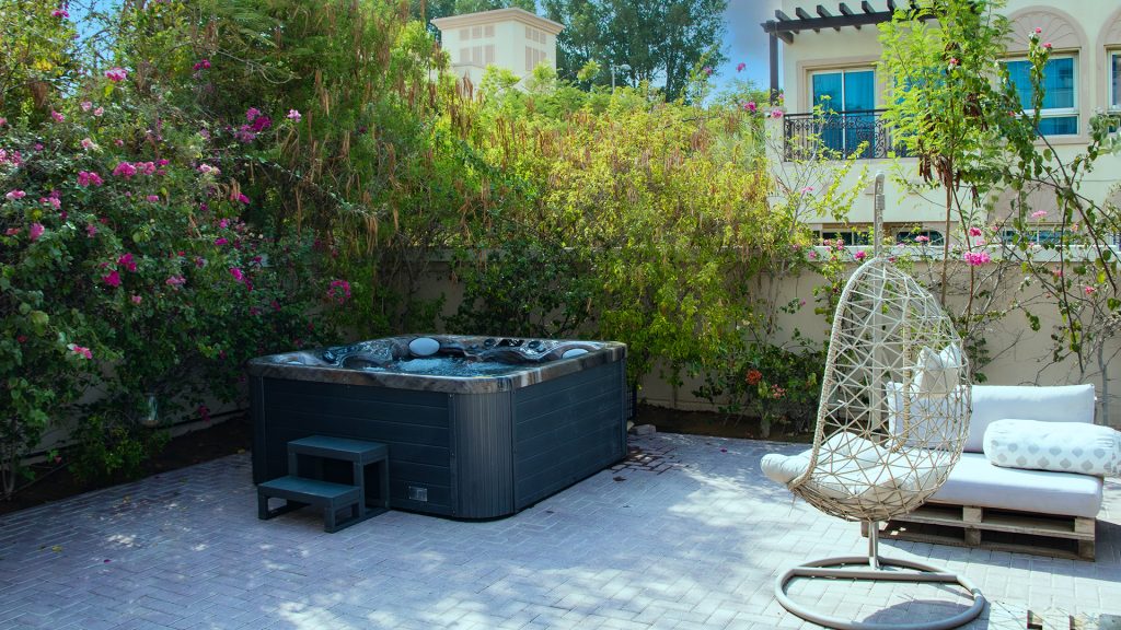 Transform Your Abu Dhabi Home with a Polspas Hot Tub